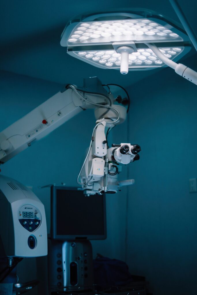 Robotic Surgery: Benefits, Procedures, Risks & Recovery Guide Robotic Surgery